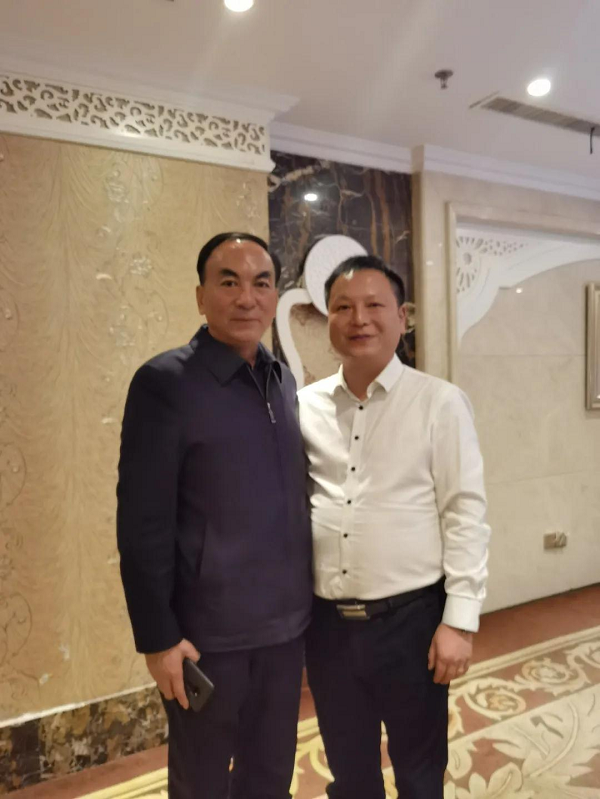 劉黎明董事長(zhǎng)與吳忠市委副書(shū)記、政法委書(shū)記朱云