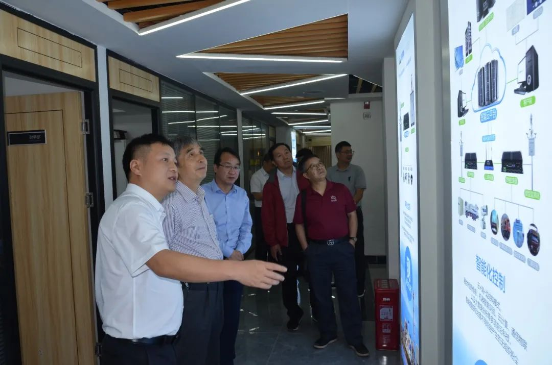 原國家安監(jiān)總局巡視員李偉敏、中機(jī)電協(xié)智能化礦山分會會長張立寬一行考察九九智能環(huán)保