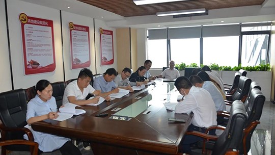 長沙高新區(qū)非公黨建4聯(lián)組及17聯(lián)組發(fā)展黨員述職評(píng)議會(huì)暨書記講黨課活動(dòng)在九九環(huán)保召開