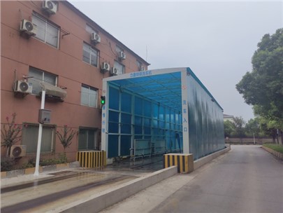 洗后即干，離場即凈：智能工程洗車機(jī)“三段式清洗”