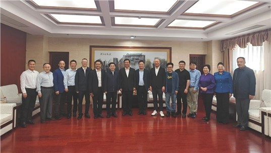 何報(bào)翔率民革中央調(diào)研組赴湖南調(diào)研，推動(dòng)民營經(jīng)濟(jì)促進(jìn)法更好落地見效  我司董事長劉黎明參會(huì)